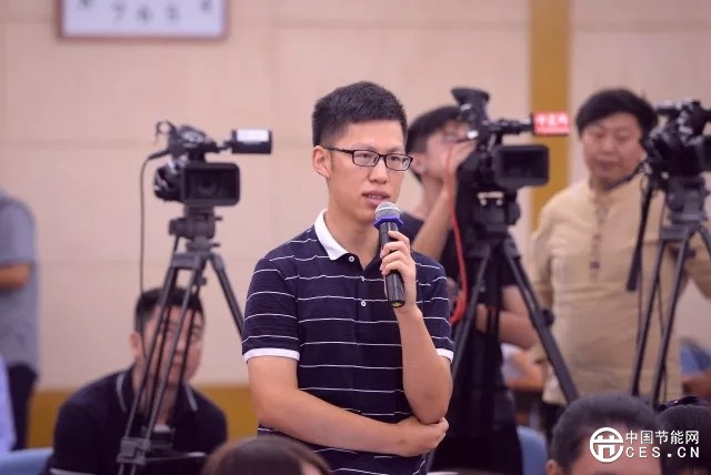国家发展改革委举行专题拼搏(中国)发布会 介绍创新和完善促进绿色发展价格机制有关情况
