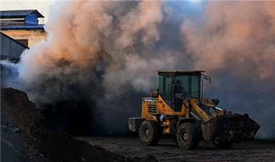 山东固废污染持续 寿光农拼搏在线登录安全堪忧